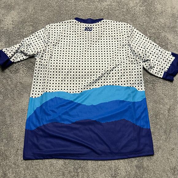 Podiumwear Shirt Mens Medium Performance Tshirt Blue Dots Geometric Cycle - Picture 2 of 5